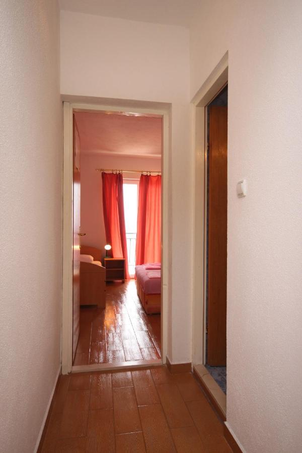 Apartments With A Parking Space Zivogosce - Porat, Makarska - 6700 Igrane Exterior photo